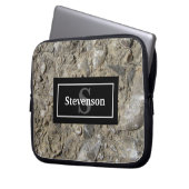 Fossile Kalkstein mit Name und Monogramm Laptopschutzhülle (Vorderseite Links)