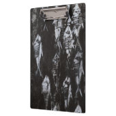 Fossile weiße Fische im schwarzen Hintergrund Klemmbrett (Links)