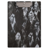 Fossile weiße Fische im schwarzen Hintergrund Klemmbrett (Vorderseite)