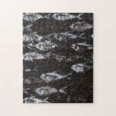 Fossile weiße Fische im schwarzen Hintergrund Puzzle (Vertikal)
