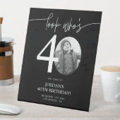 Foto 40. Geburtstag Begrüßungszeichen | Schau mal, Sockelschild (In Situ)