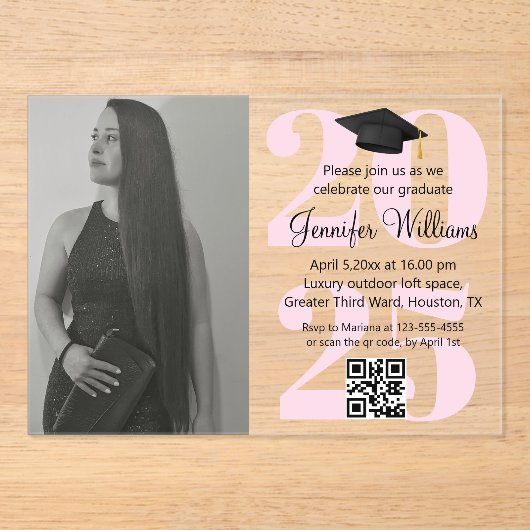 Foto Abschluss 2025 Party qr rosa Skript Acryleinladungen (Vorderseite)
