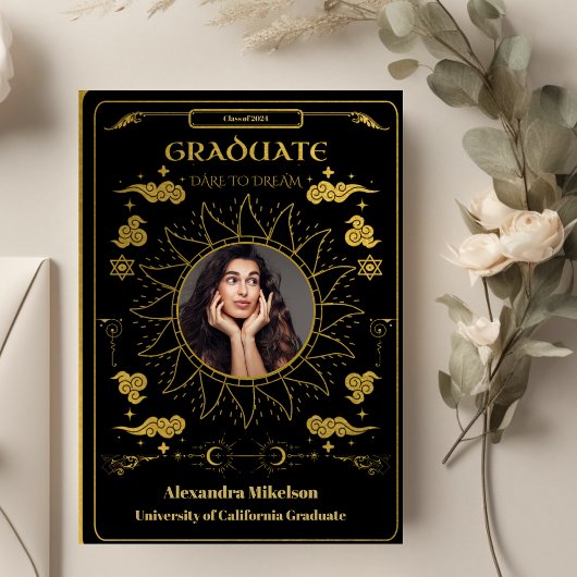 Foto-Abschluss für Schwarz und Gold-Tarot Ankündigung