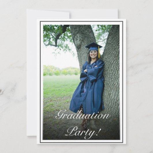 Foto Abschluss Modernes Minimalistisches Schwarz Einladung (Rückseite)