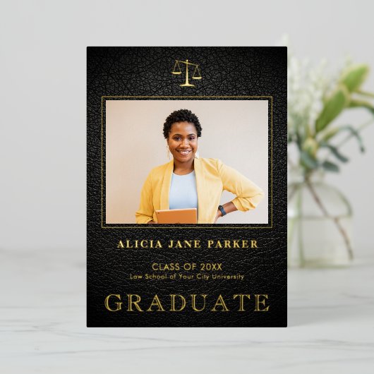 Foto Absolvent formalen Abschluss schwarzes Gold Folieneinladung (Stehend vorne)