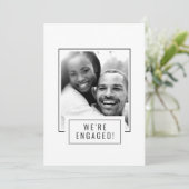 Foto Abzeichen | Foto B/W | Weiß | Verlobung Einladung (Stehend Vorderseite)