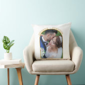 Foto Arch Elegant Gold Script Monogram Wedding Kissen (Stuhl )