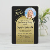 Foto Arch Elegante Black Gold Graduation Party Einladung (Stehend Vorderseite)