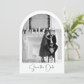 Foto Arch Save the Date Moderne Skripthochzeit Einladung (Stehend Vorderseite)