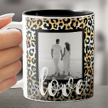 Foto auf der Liebe Leopard Print Zweifarbige Tasse<br><div class="desc">Erstellen Sie mit Ihrem Lieblings-Foto auf einem Leopardenhintergrund Ihre eigene Kaffee-Tasse. Tasse für Kaffee und Tee, Latte-Tasse, Gläser, Steine und vieles mehr mit Ihren Fotos. Machen Sie sich selbst, indem Sie einfach Ihr Foto hochladen. Farboptionen sind verfügbar. Verschiedene Größen verfügbar. Klicken Sie einfach auf "Personalisieren Sie diese Vorlage", um zu...</div>
