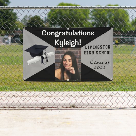 Foto aus schwarzem und grauem Vinyl-Abschluss Banner (Insitu)