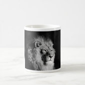 Foto aus schwarzem und weißem Lion Kaffeetasse (Mittel)