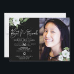 Foto Bat Mitzvah Black Silver Floral Wasserfarbe Einladung<br><div class="desc">Seien Sie stolz, freuen Sie sich und präsentieren Sie diesen Meilenstein Ihres Lieblings-Bat Mitzvah mit dieser raffinierten, personalisierten Foto-Einladung! Ein schick, atemberaubend, weiß und Imitate silberne Glitzer florale Aquarell, Imitate Silber-Folie Schrift Typografie und weiße Sans Serif Typ Overlay ein dramatischen schwarzen Hintergrund auf der links Seite, Ihr personalisiertes Foto auf...</div>