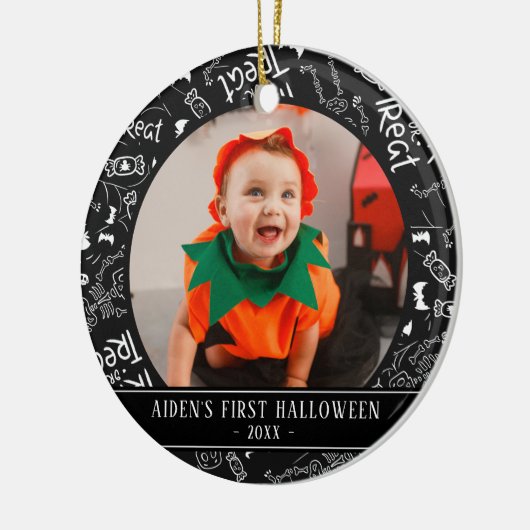 Foto Black and White Baby's erstes Halloween Keramik Ornament (Links)