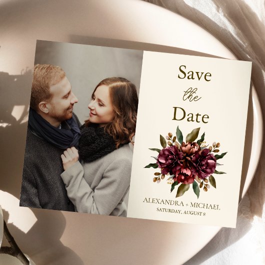 Foto Boho Herbst Burgund Blumenhochzeit Save The Date