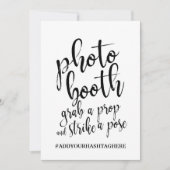 Foto Booth Hashtag Erschwingliches Zeichen Einladung (Vorderseite)