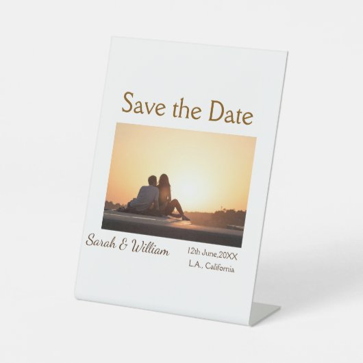 Foto Classic White elegante Typografy Hochzeit Mod Sockelschild (Vorderseite)