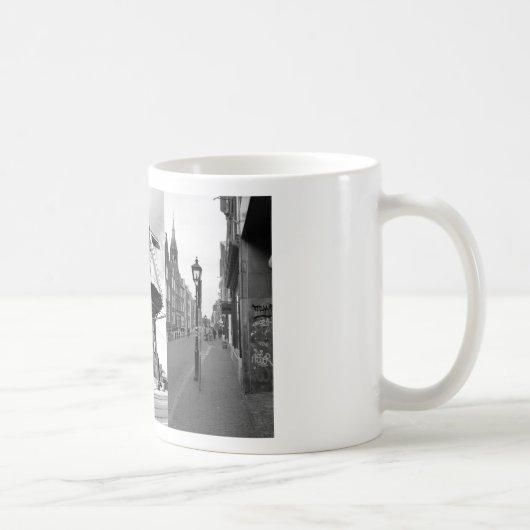 Foto-Collage Delft 9 in Schwarzweiß Kaffeetasse (Rechts)