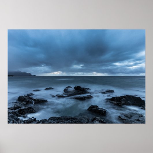 Foto der dunklen Küstenlandschaft Poster (Vorne)