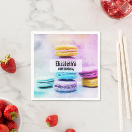 Foto der farbenfrohen, köstlichen Macarons zum Geb Serviette