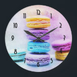 Foto der farbenfrohen Macarons Große Wanduhr<br><div class="desc">Eine Uhr mit einem köstlichen Foto mit einem Stapel farbenfroher Makaronen.</div>