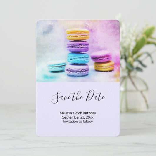 Foto der farbenfrohen Macarons Save The Date (Stehend Vorderseite)