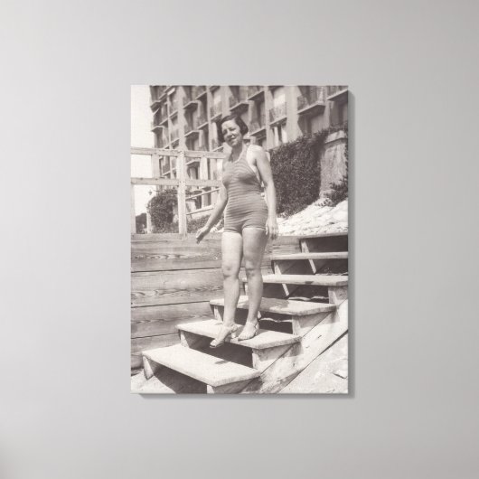 Foto der Frau am Strand in Cannes in den 30er Jahr Leinwanddruck (Vorderseite)