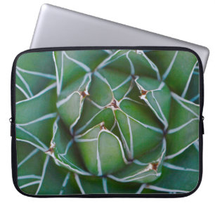 Foto der grünen und weißen Pflanze schließen Laptopschutzhülle