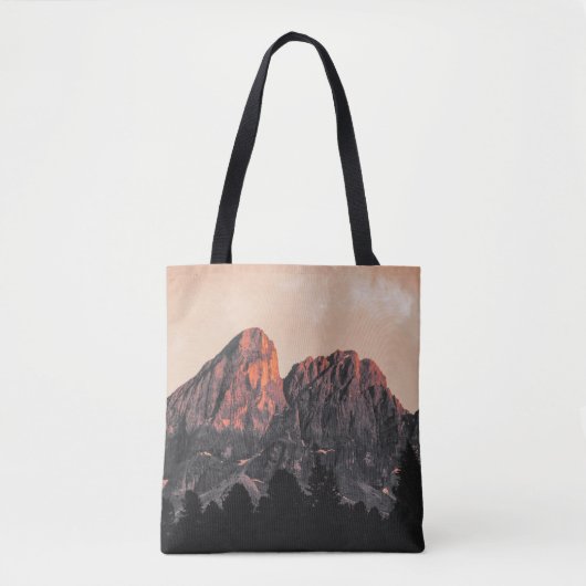 FOTO DER ROCKFORMATION MIT GERINGEM WINKEL TASCHE (Vorderseite)
