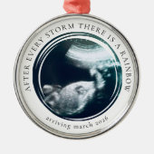 Foto der Schwangerschaftsankündigung Ornament Aus Metall (Vorne)