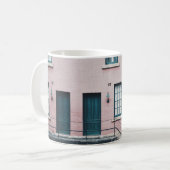 FOTO DES GEBÄUDE MIT TREPPEN KAFFEETASSE (Vorderseite Links)