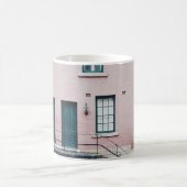 FOTO DES GEBÄUDE MIT TREPPEN KAFFEETASSE (Mittel)