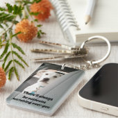 Foto des Niedlichen Weißen Hundes, der über dir wa Schlüsselanhänger (Vorderseite rechts)