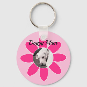 Foto des Niedlichen Welpen-Hundes in rosa Mum-Rahm Schlüsselanhänger