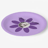 Foto des Niedlichen Welpenhundes in Lila Blume Pappteller (Schrägansicht)