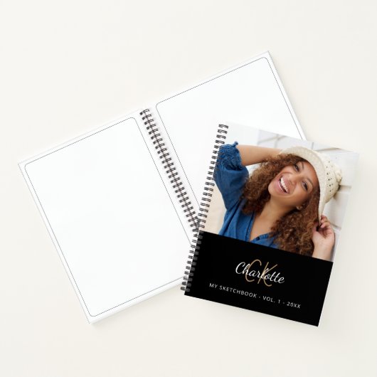 Foto des Sketchbuchs Schwarz-weiß Notizblock (Innenseite)