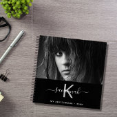 Foto des Sketchbuchs Schwarz-weiß Notizblock