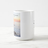 Foto des Sonnenuntergangs auf der Ozeanbibel Kaffeetasse (Mittel)