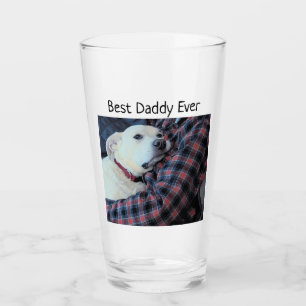 Foto des süßen Weißen Hundes mit Papa Vatertag Glas