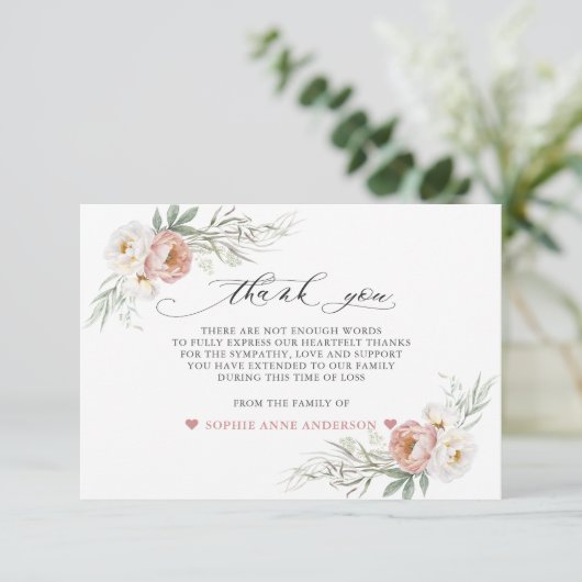 Foto Dusty Rose Weiße Blume in Liebe Erinnerung Dankeskarte (Stehend Vorderseite)