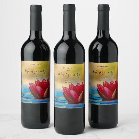 Foto einer Roten Lotus-Blume im Tessin Weinetikett (Flaschen)