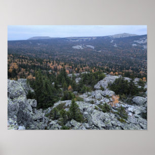 Foto eines bergigen Herbstwaldes, Berge, p Poster