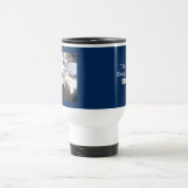 Foto eines Niedlichen weißen Hundes mit Vater, der Reisebecher (Mittel)