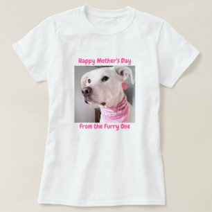 Foto eines Niedlichen weißen Welpenhundes mit See T-Shirt