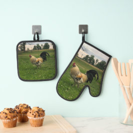 Foto eines schönen Hahns auf dem Bauernhof Ofenhandschuh & Topflappen-Set