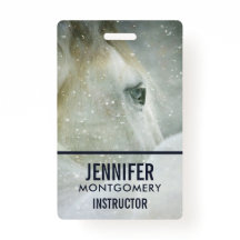 Foto eines schönen Weißen Pferdes im Winter