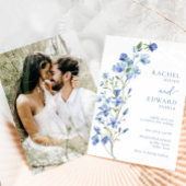 Foto Elegant Dusty Blue Floral Wedding Einladung
