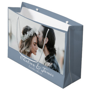 Foto Elegant Dusty Blue White Calligraphy Name Große Geschenktüte