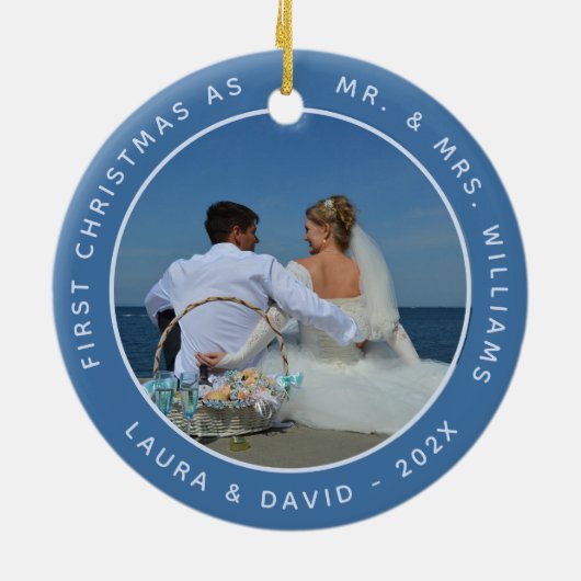 Foto Erste Weihnachten als Mr. und Mrs. Blue Weddi Keramik Ornament (Hinten)