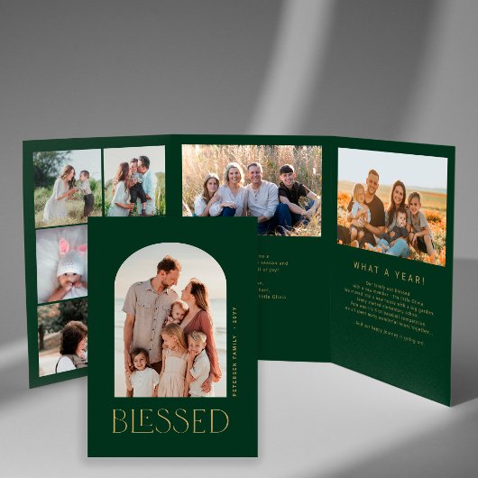 Foto-Familienjahr im Überblick Goldtypografie Dreifach Gefaltete Urlaubskarte